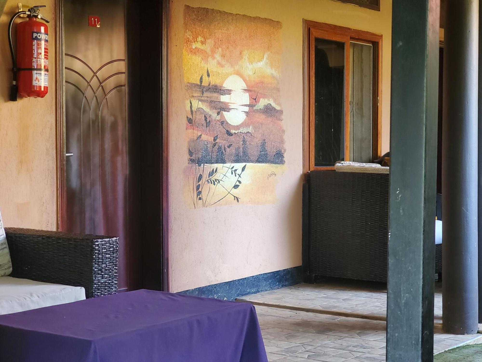 Gorilla African Guest House Entebbe Exterior photo