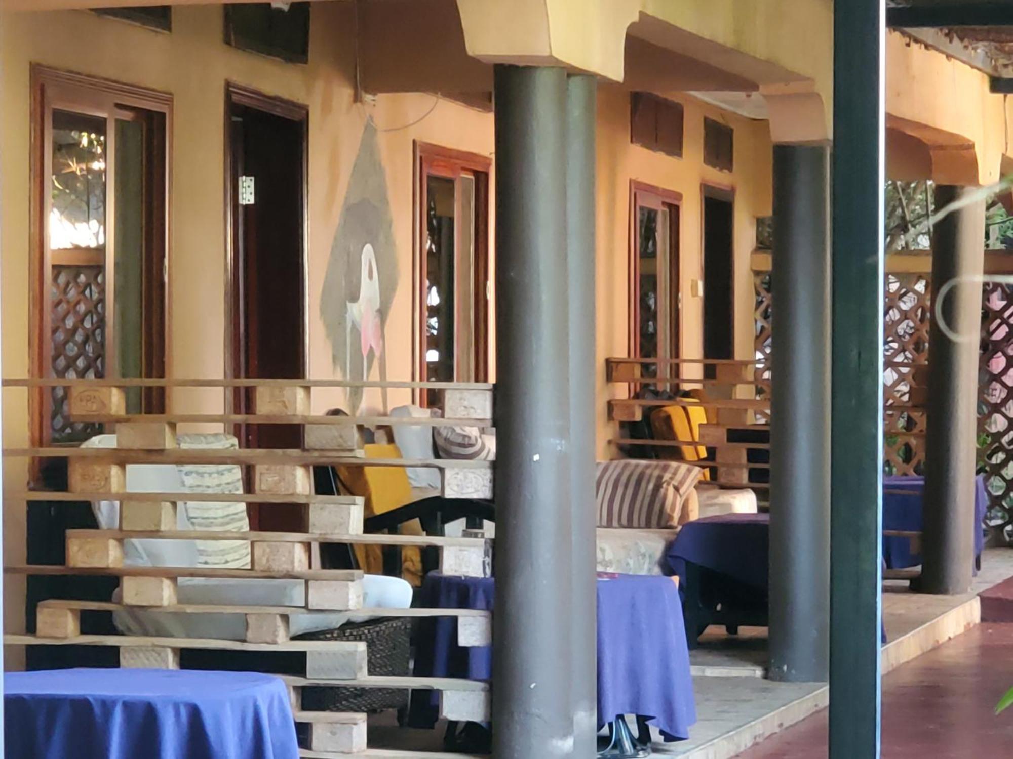 Gorilla African Guest House Entebbe Exterior photo