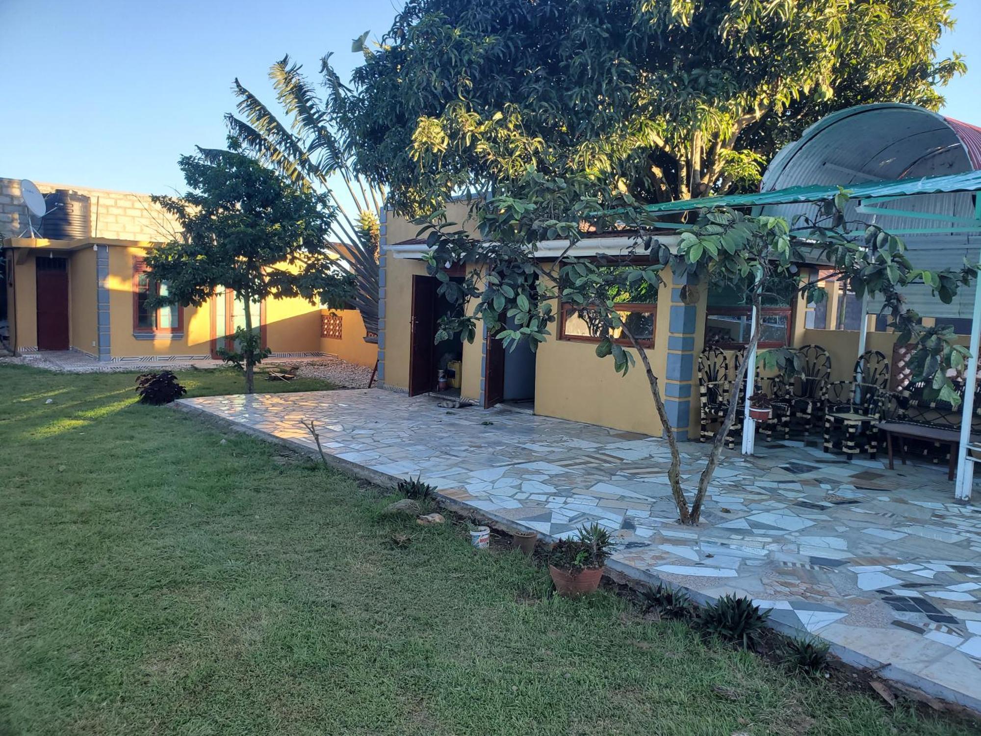 Gorilla African Guest House Entebbe Exterior photo